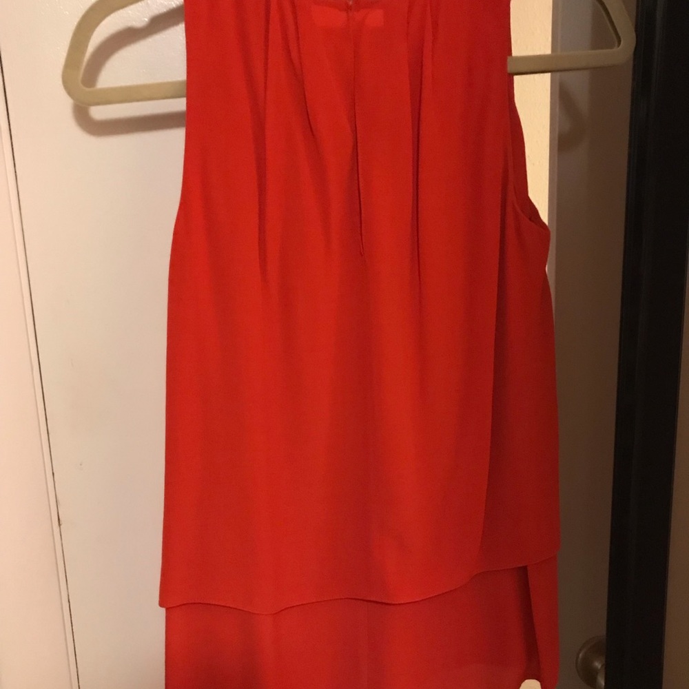 Red layer tank - Picture 3 of 3